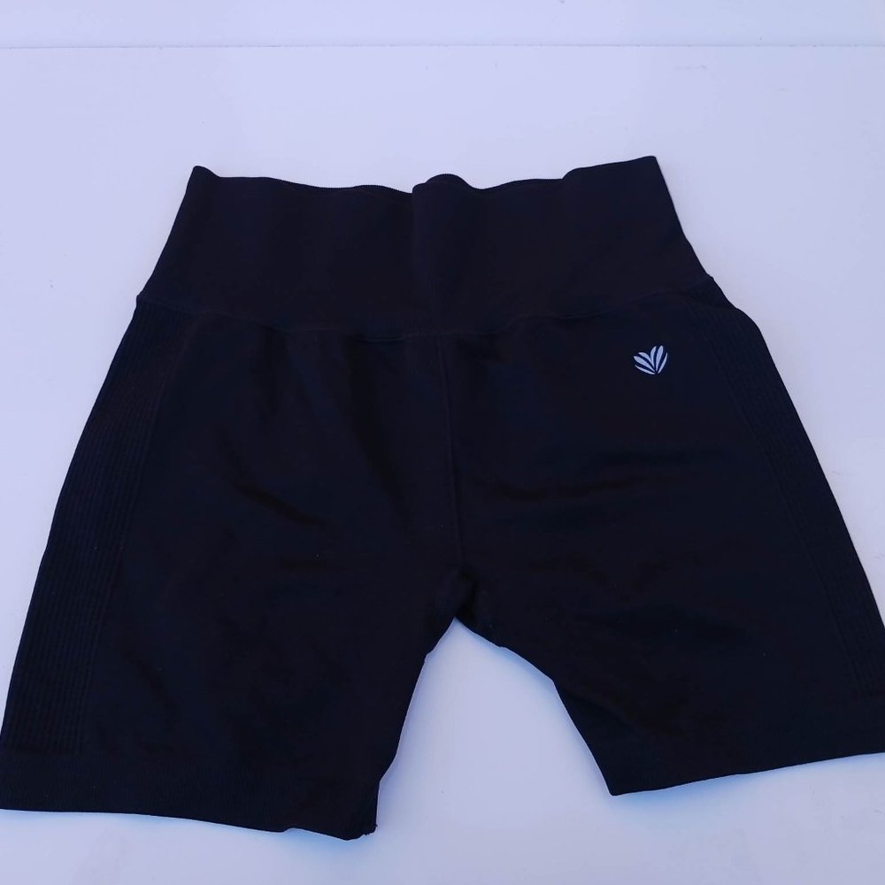 Forever 21 Size M Black Sports Short